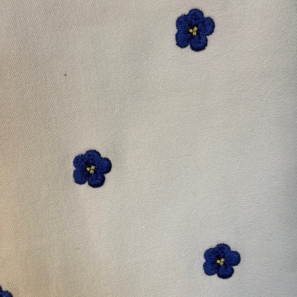 St. John sport by Marie gray White Pants with Navy Floral Design - Picture 2 of 11